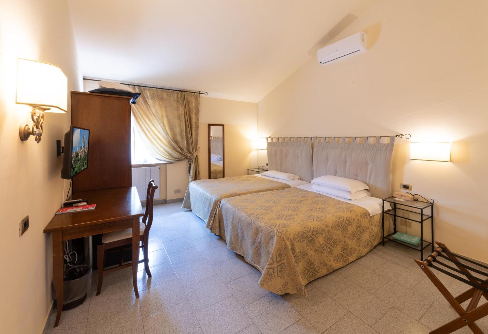 Le Volpaie Hotel Сан Джиминяно Екстериор снимка